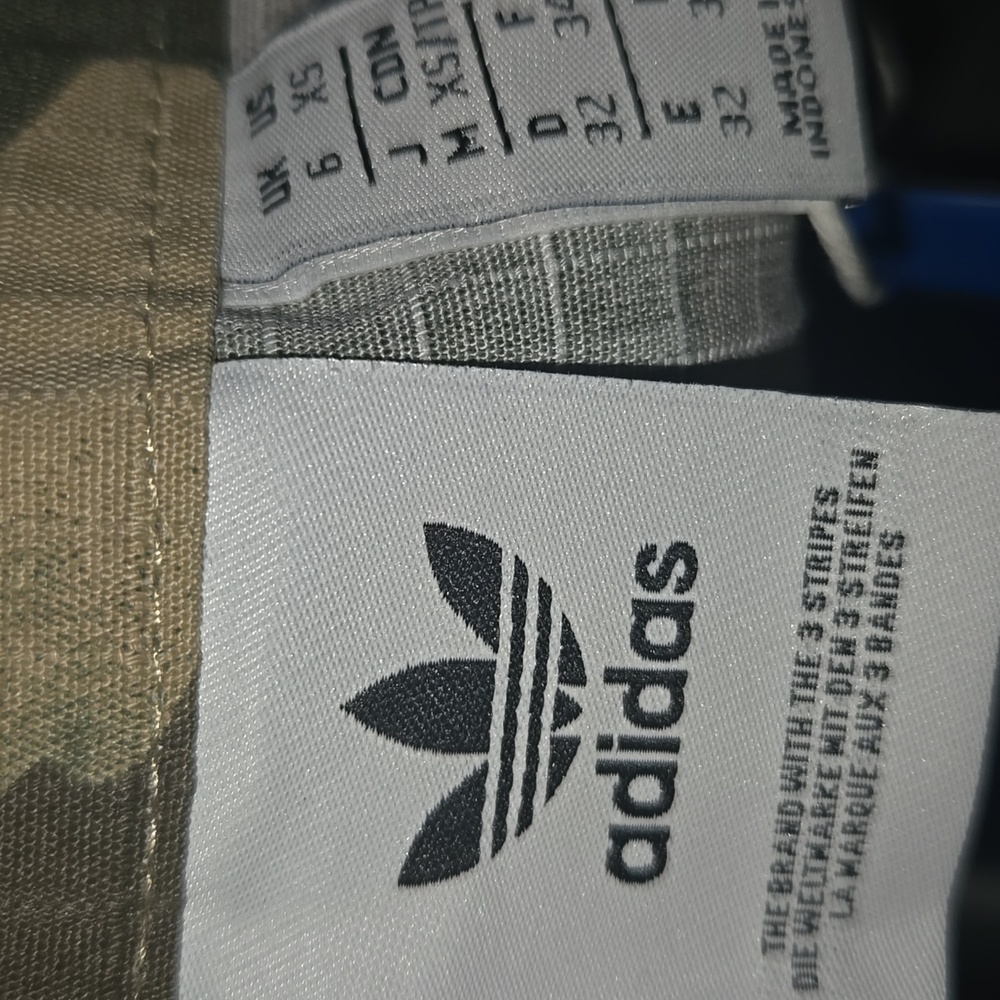 NWT Adidas Camouflage Cargo Track Pants Size XS - Picture 8 of 8